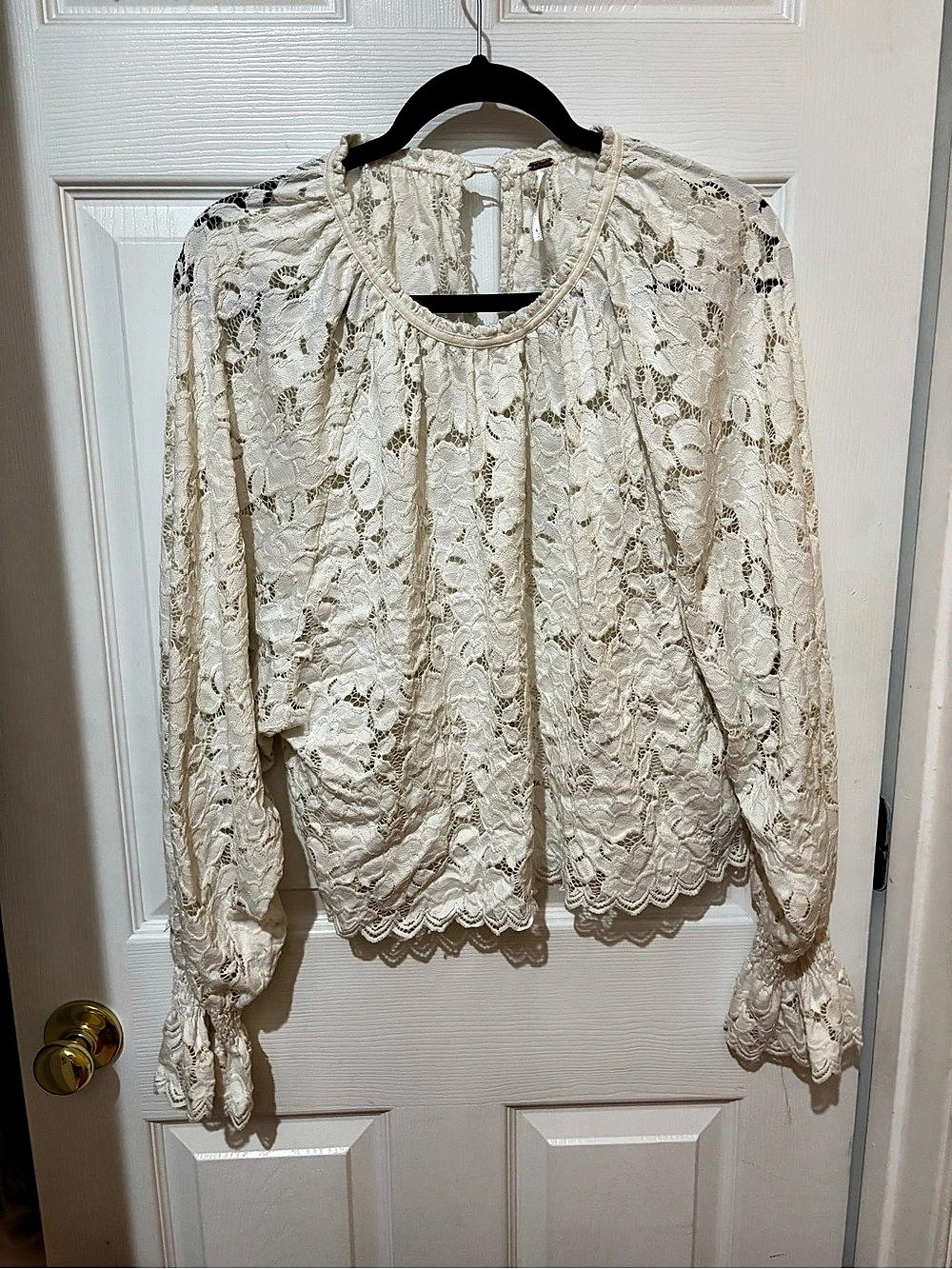 Free People Olivia Lace Top Floral Long Sleeve Blouse in Cream small